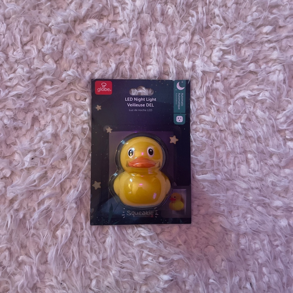 Globe Yellow LED Night Light Duck